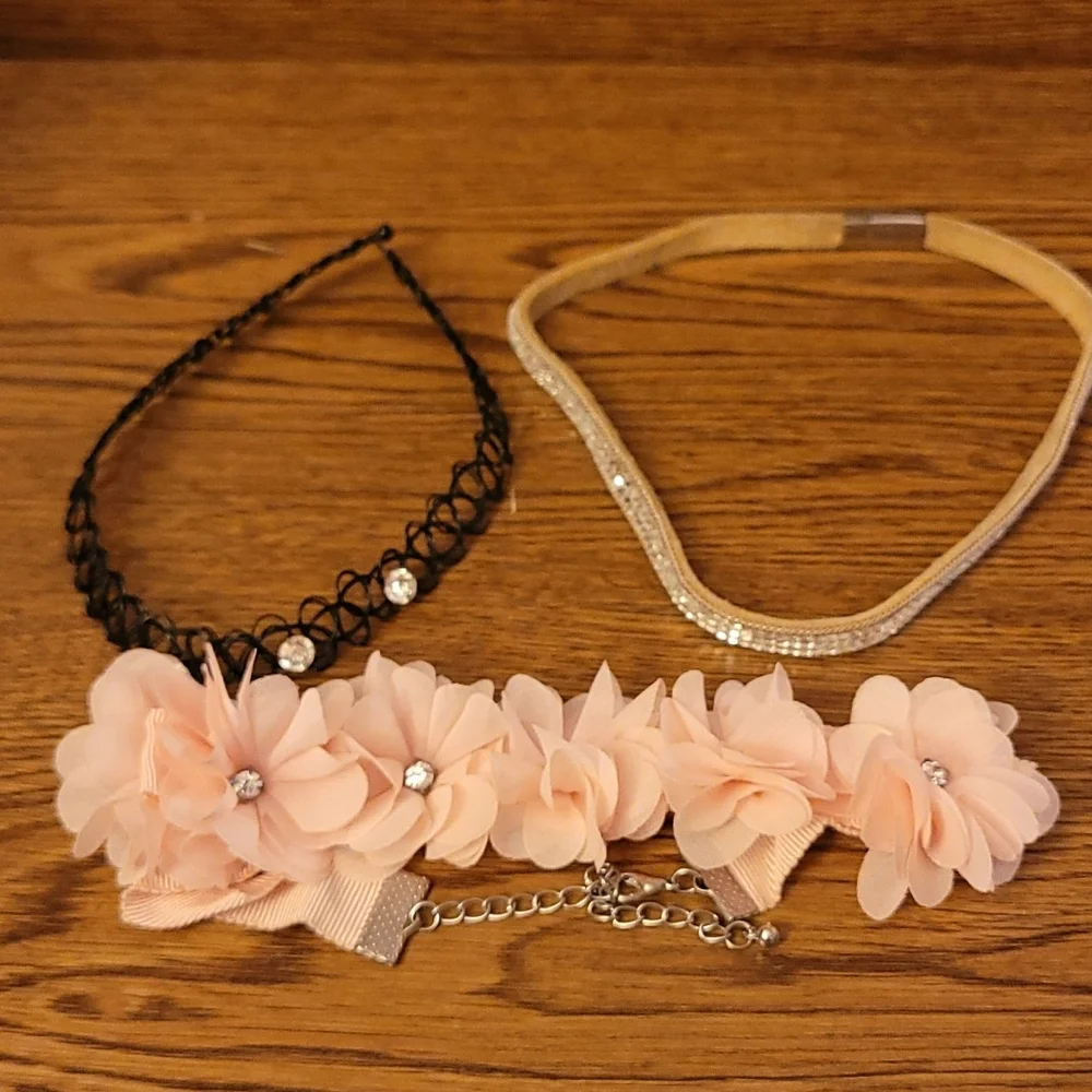 Choker necklaces set of 3